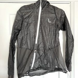 Lolë hooded water resistant outer shell